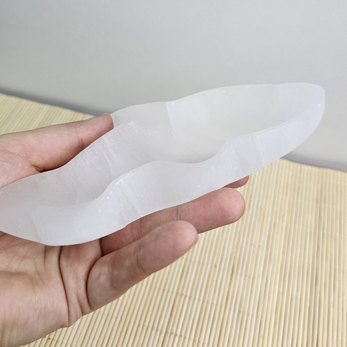 Selenite Dolphin Bowl 18 cm