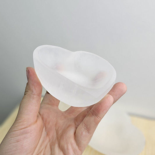 Selenite Heart Bowl Matte 10 cm