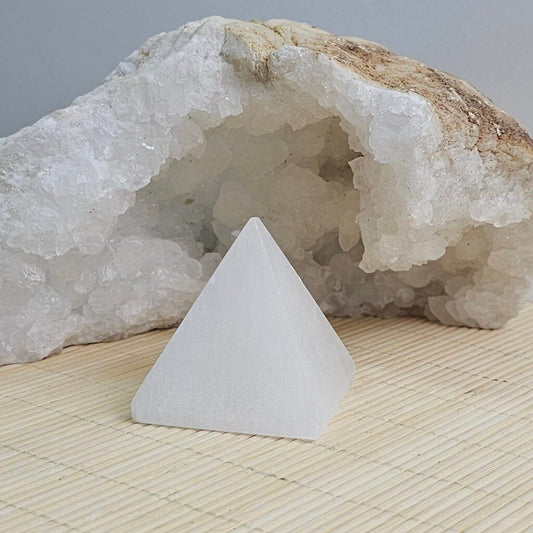 Selenite Pyramid 5 cm