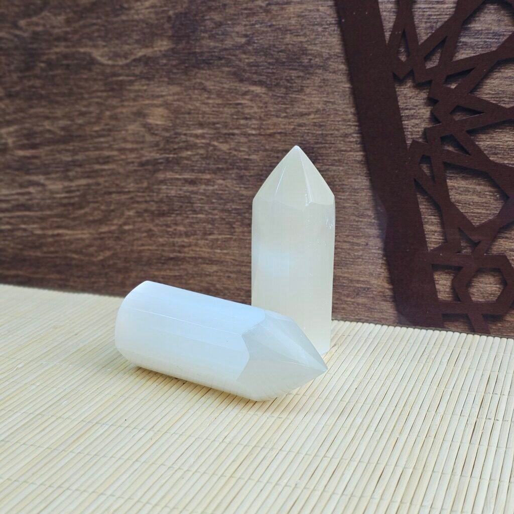 Selenite Heptagon Tower 10 cm