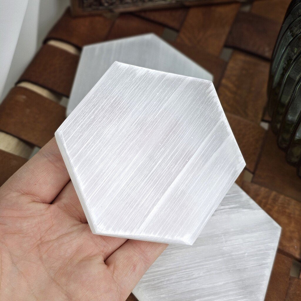 Selenite Hexagon Plate 10 cm Satin