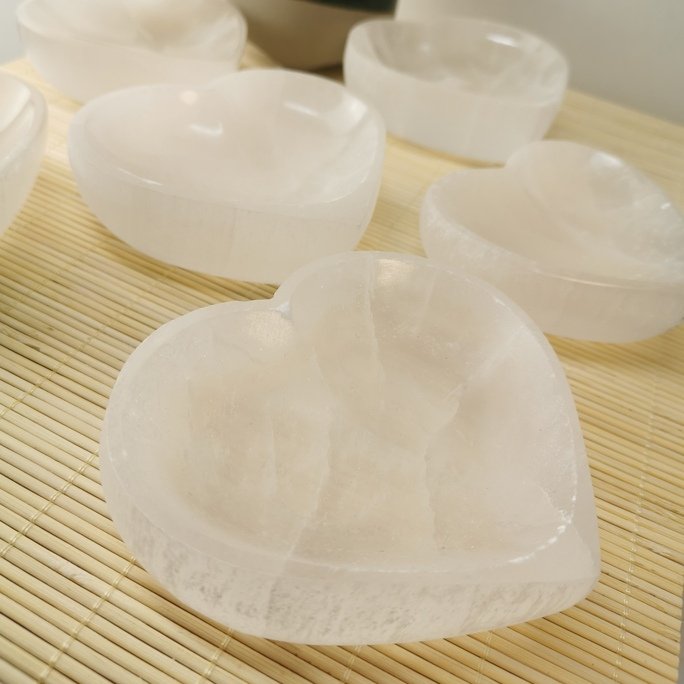 Selenite Heart Bowl Shiny 10 cm