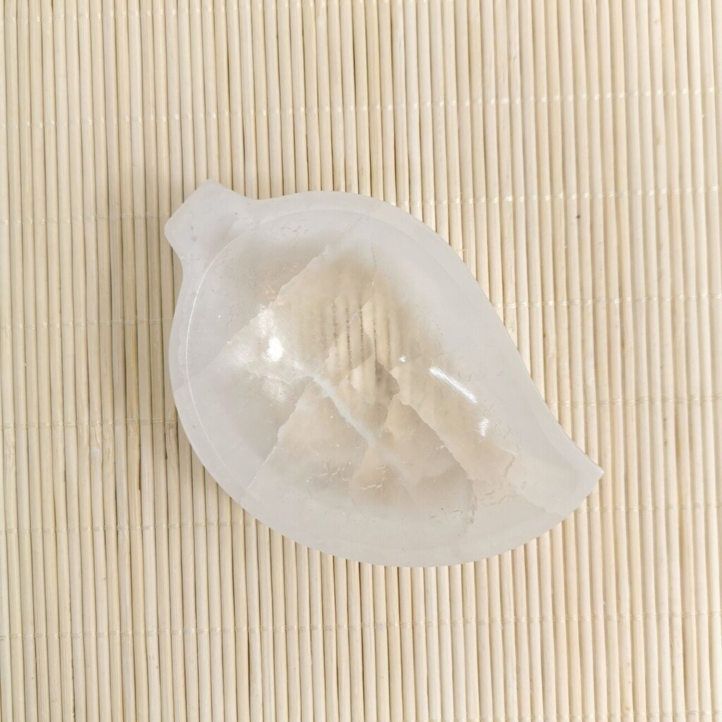 Selenite Leaf Bowl 10 cm
