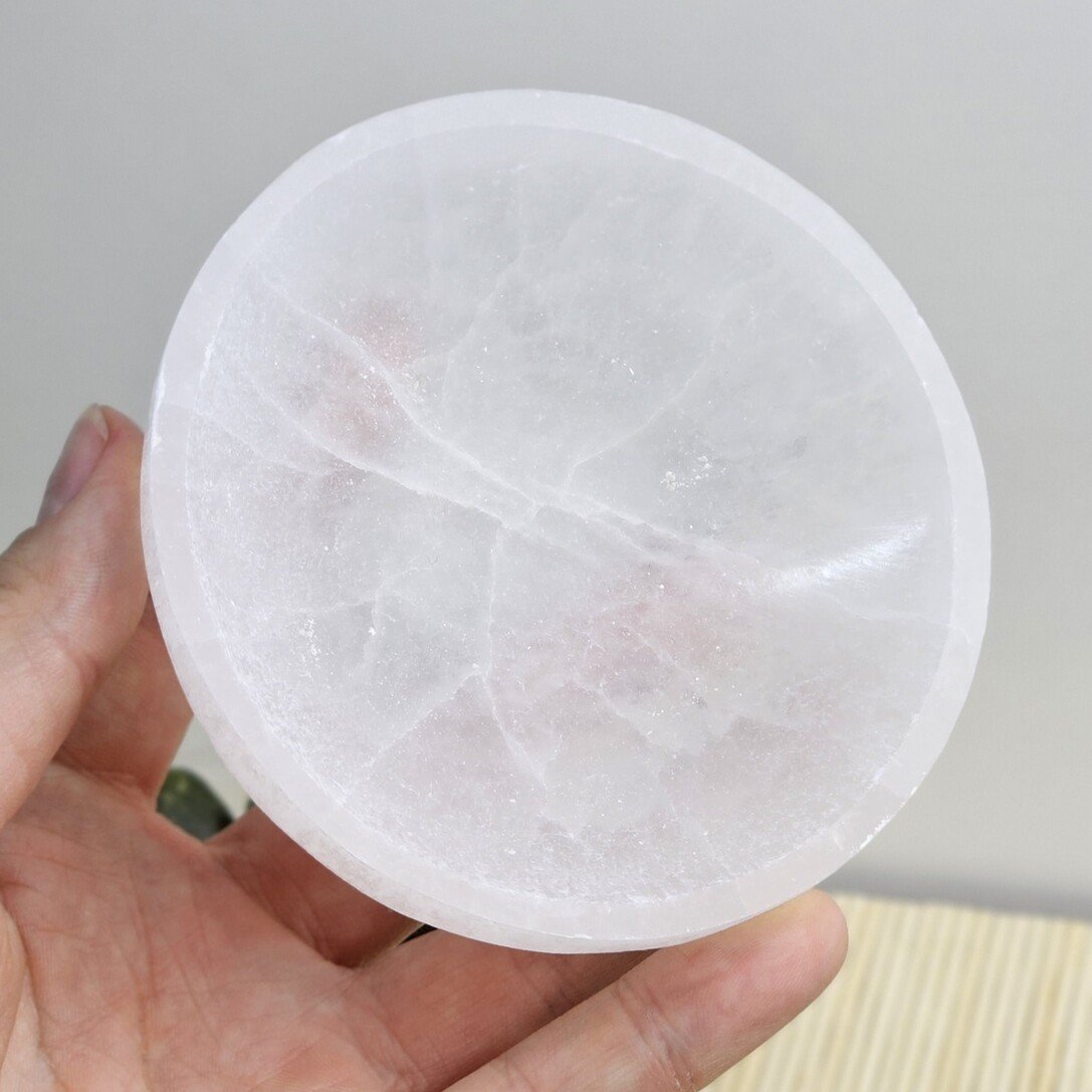 Selenite Round Bowl Shiny 10 cm