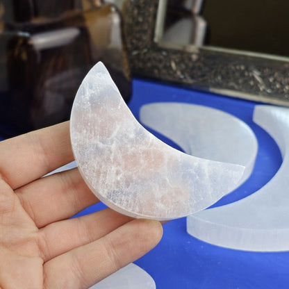 Selenite Moon Plate 8 cm