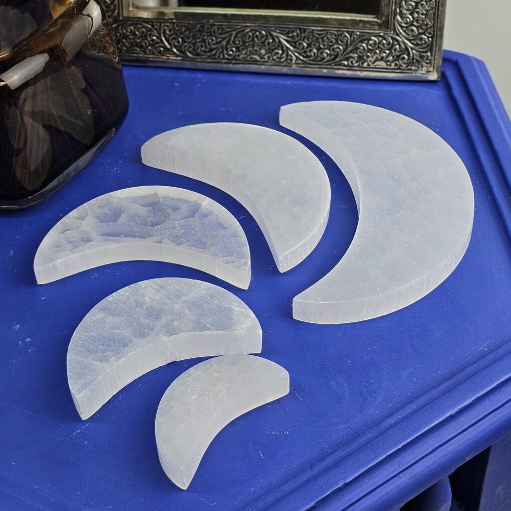 Selenite Moon Plate 10 cm