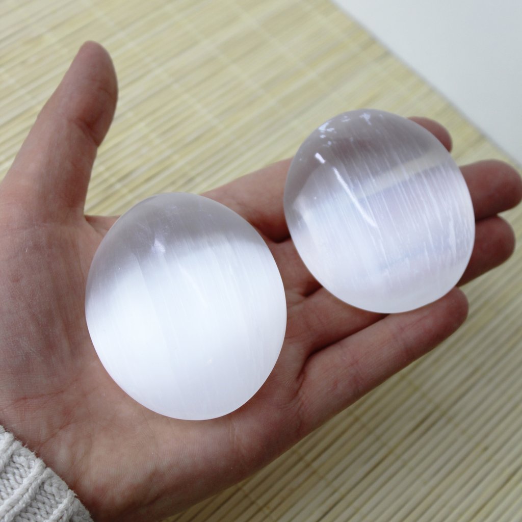 Selenite Palm Stone 6 cm